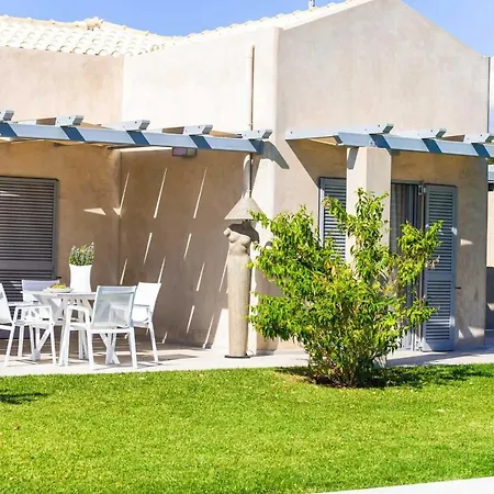 Polyxeni Villa